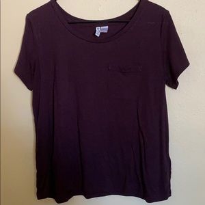 Maroon basic T-shirt